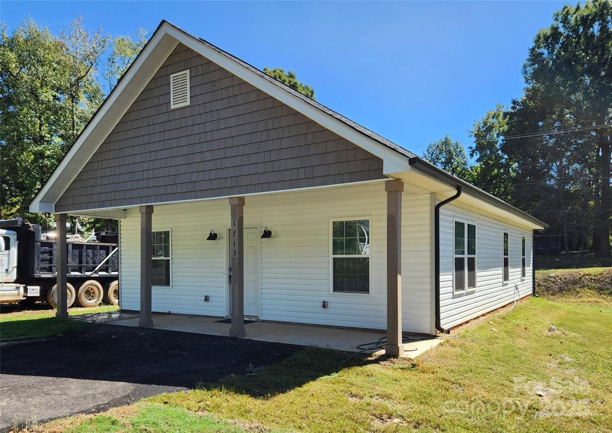 1713 N Clay St., Salisbury, NC 28144