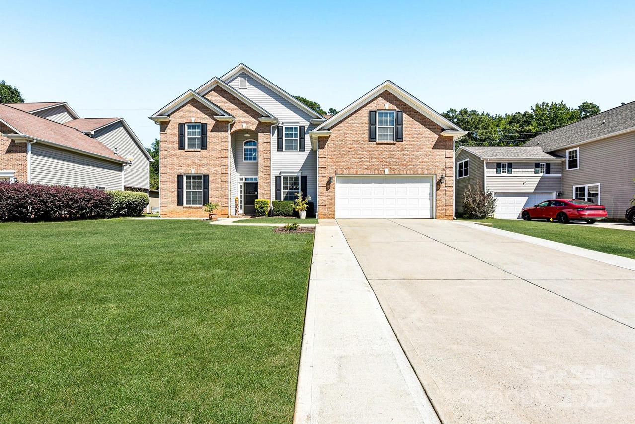 2632 Windsor Chase Dr., Matthews, NC 28105