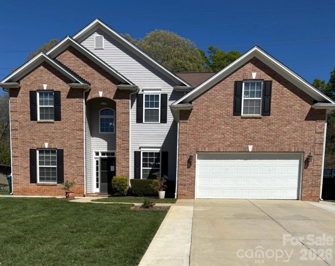 2632 Windsor Chase Dr., Matthews, NC 28105