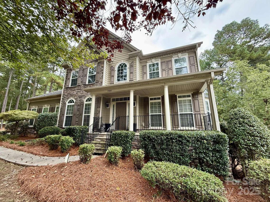 300 Beech Bluff Dr., Mount Holly, NC 28120