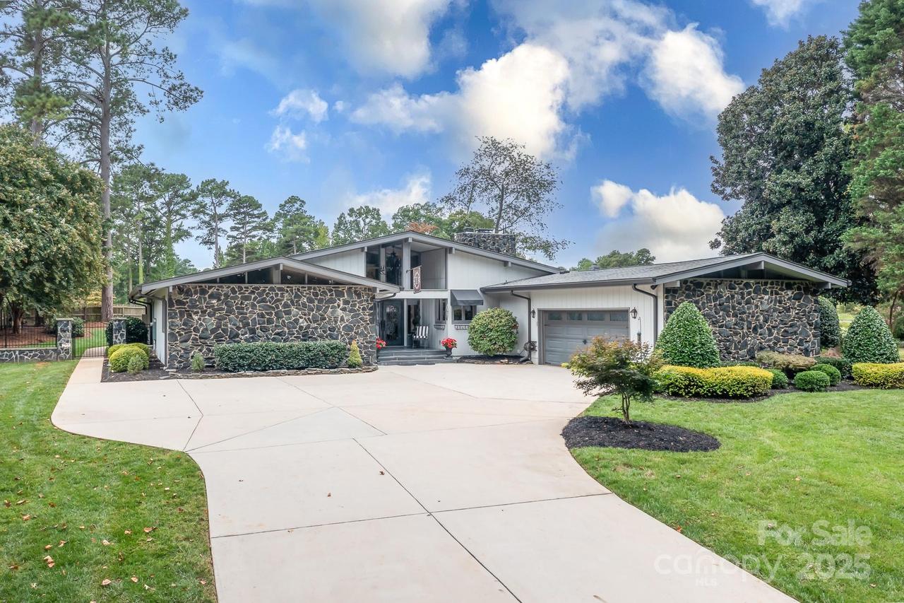 3125 Lake Shore Rd., Denver, NC 28037