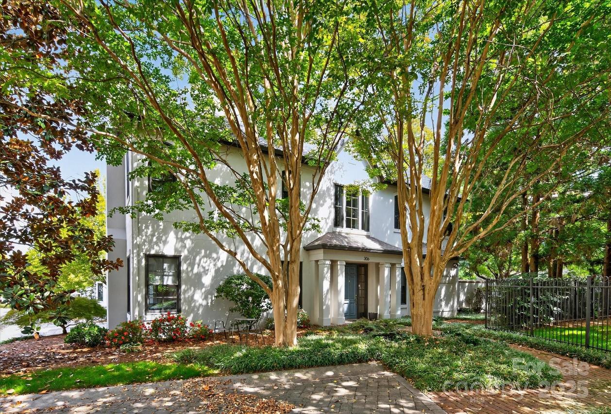 306 Wendover Heights Cir., Charlotte, NC 28211