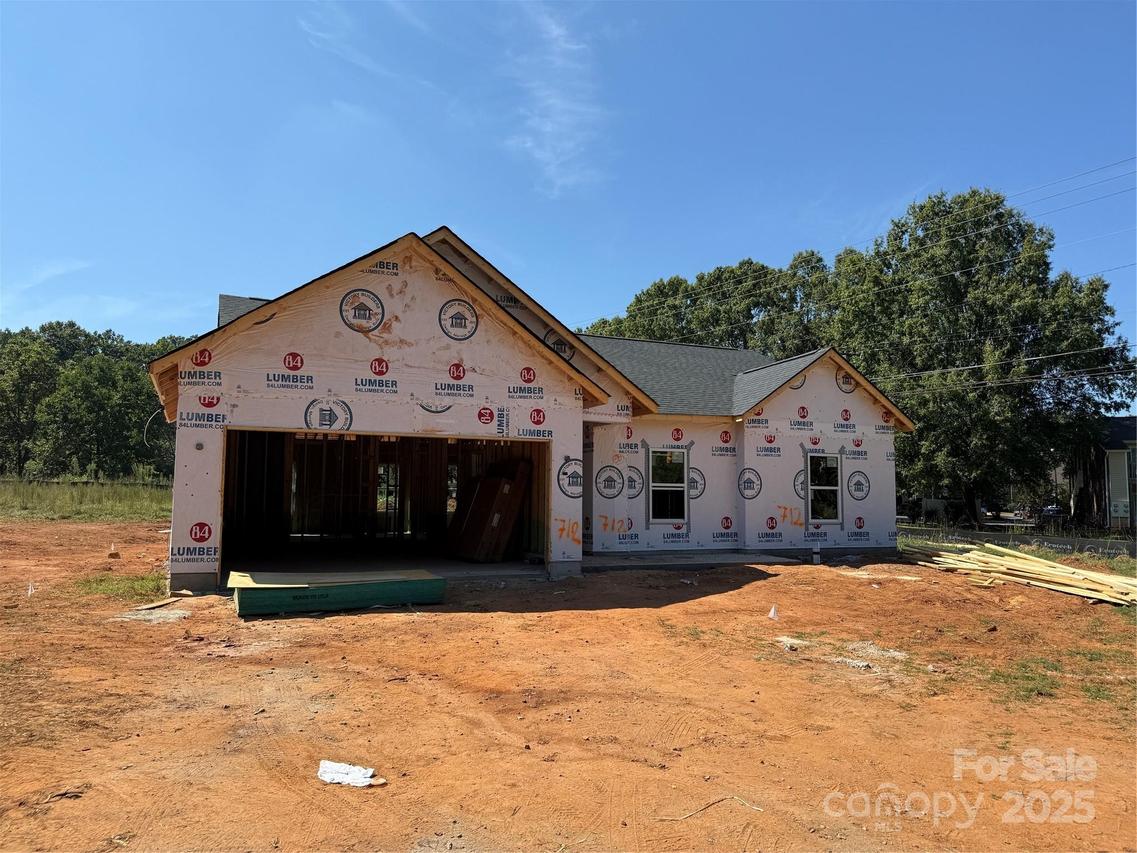 712 Mt Olive Church Rd., Newton, NC 28658