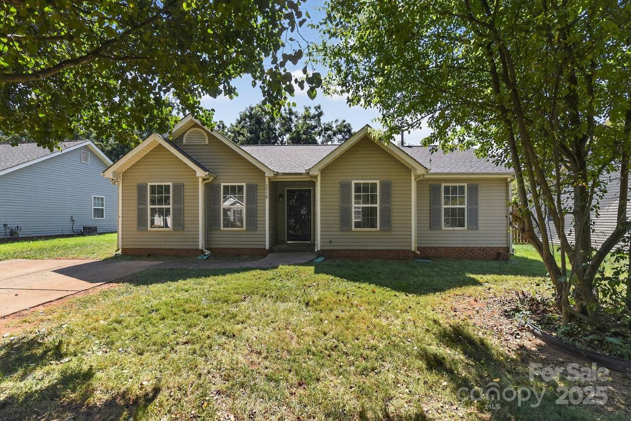 1318 Grass Meadows Ct., Charlotte, NC 28216
