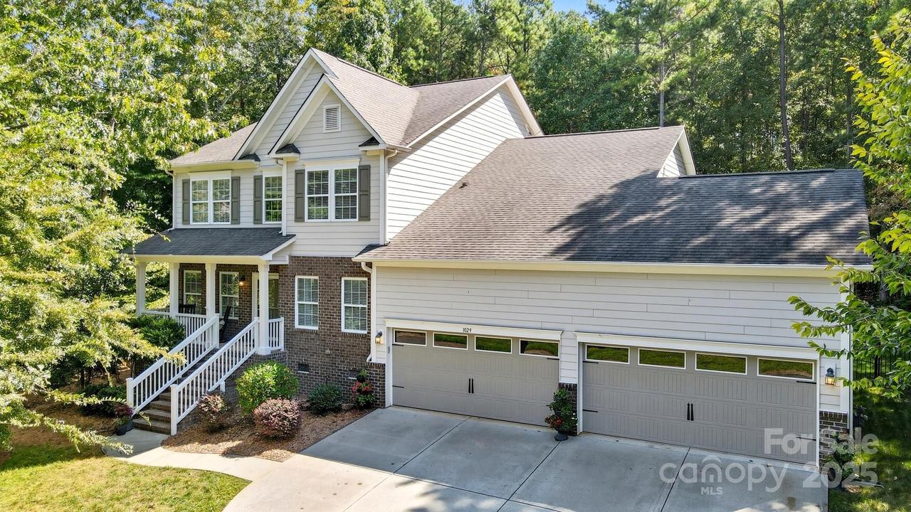 1029 Crofton Dr., Waxhaw, NC 28173