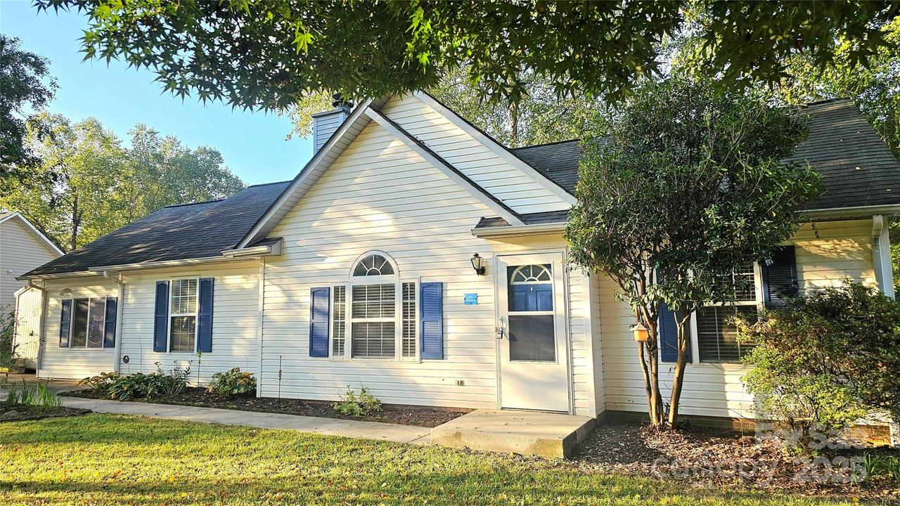 7869 Stillwater Dr., Sherrills Ford, NC 28673