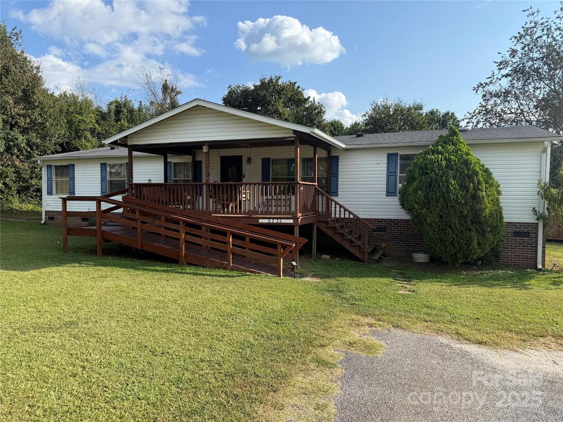 6776 Cobb Pl., Connelly Springs, NC 28612