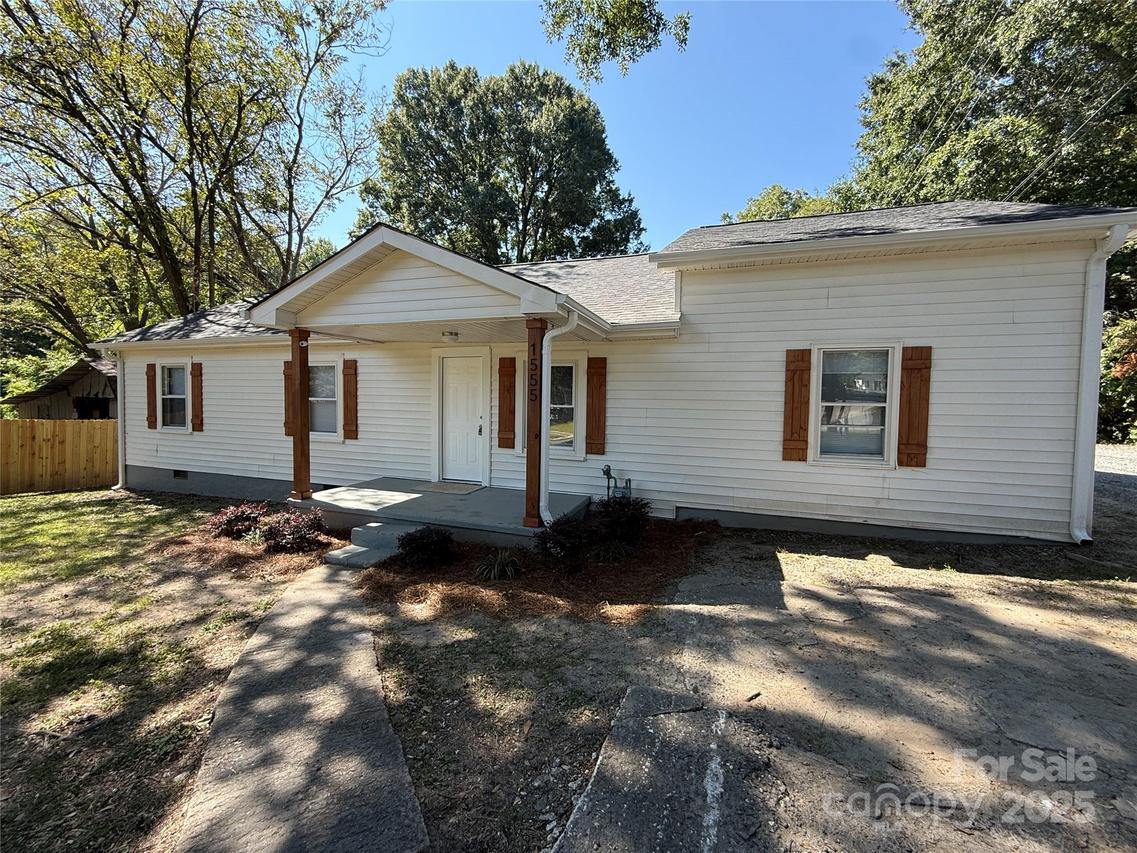 1555 Collinston Dr., Gastonia, NC 28052