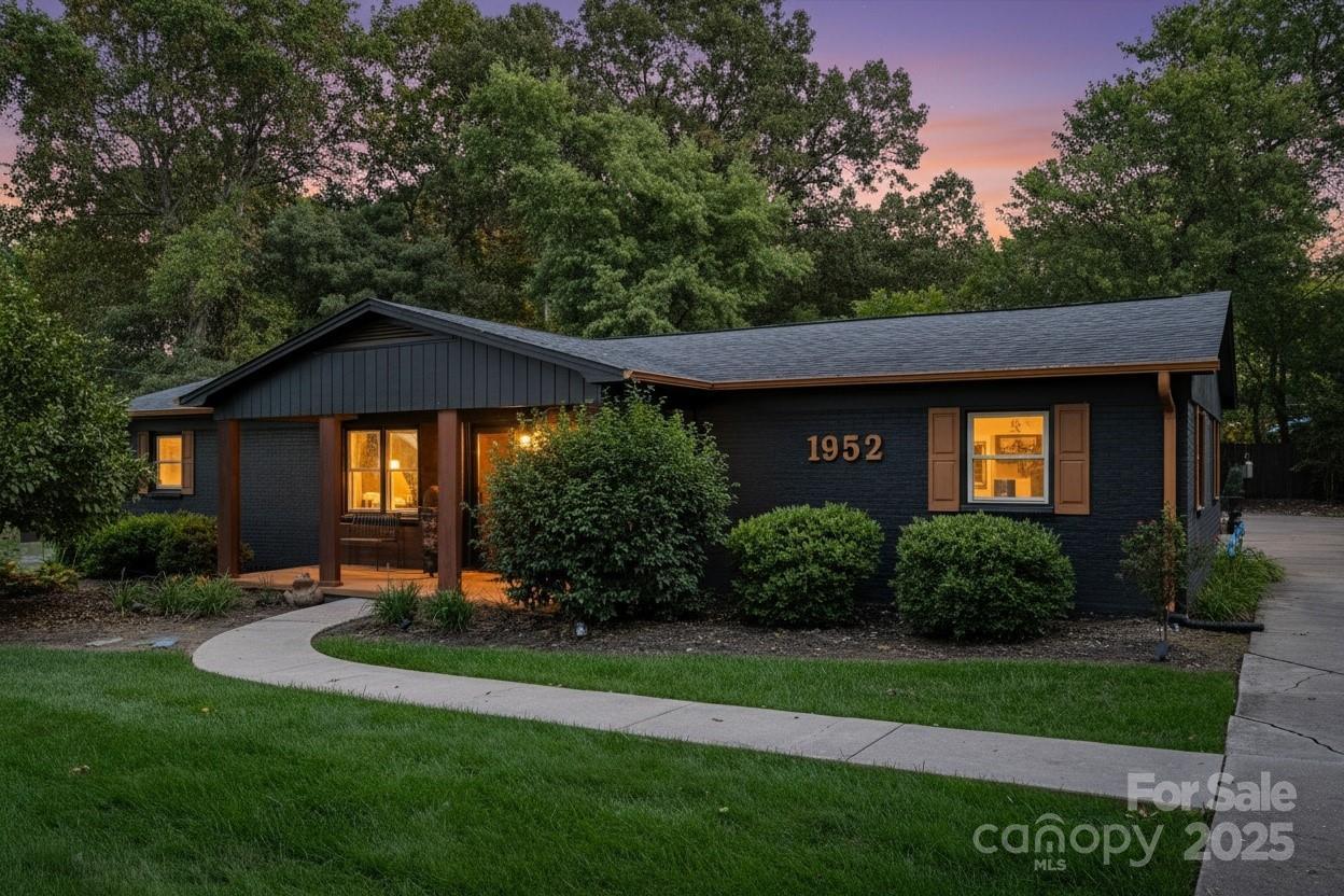 1952 13th St., Hickory, NC 28601