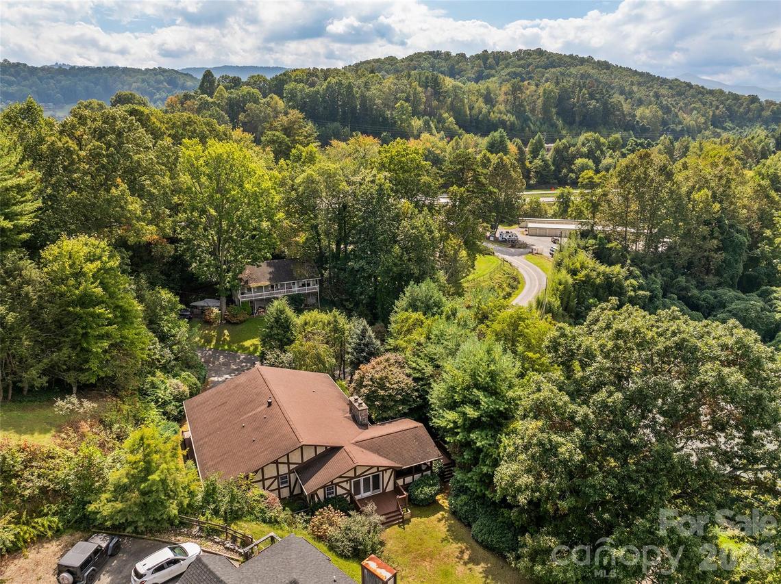21 Gunter Dr., Waynesville, NC 28785