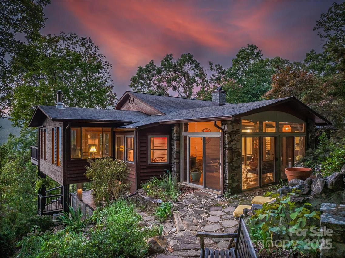 605 Upper Sondley Dr., Asheville, NC 28805