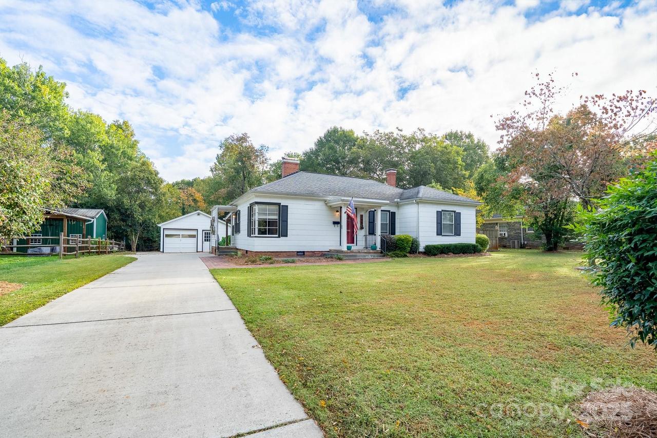 745 Carolyn Dr., Concord, NC 28025