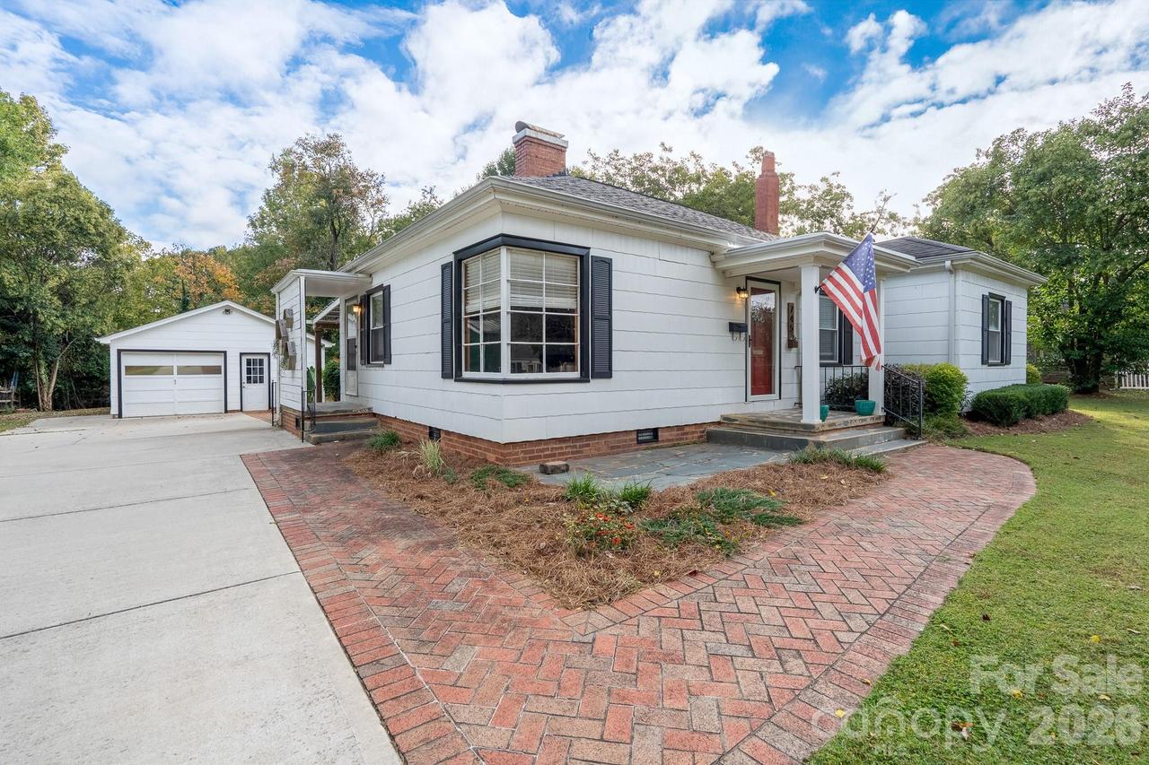 745 Carolyn Dr., Concord, NC 28025