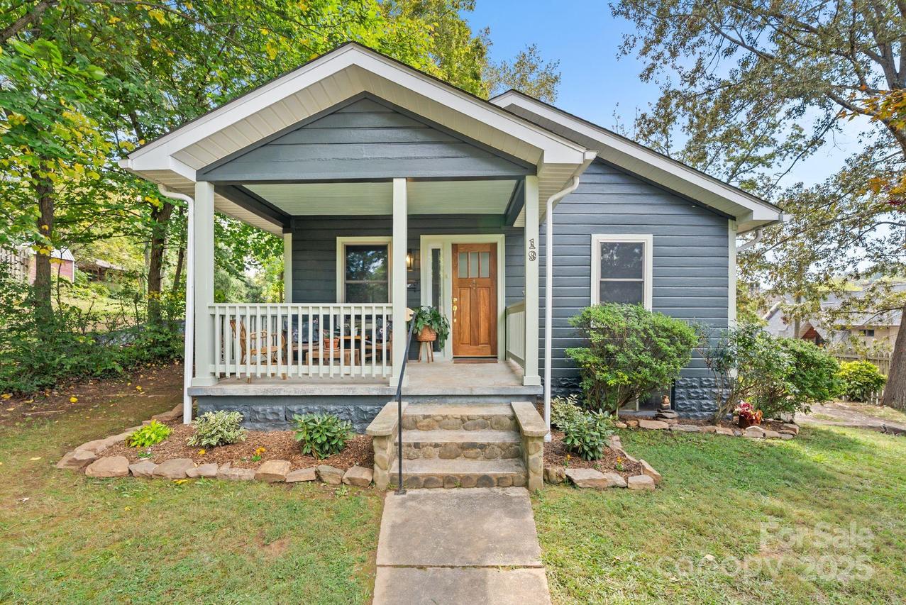 19 Irving St., Asheville, NC 28804