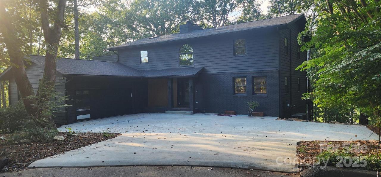 131 Jonadel Ct., Lake Lure, NC 28746