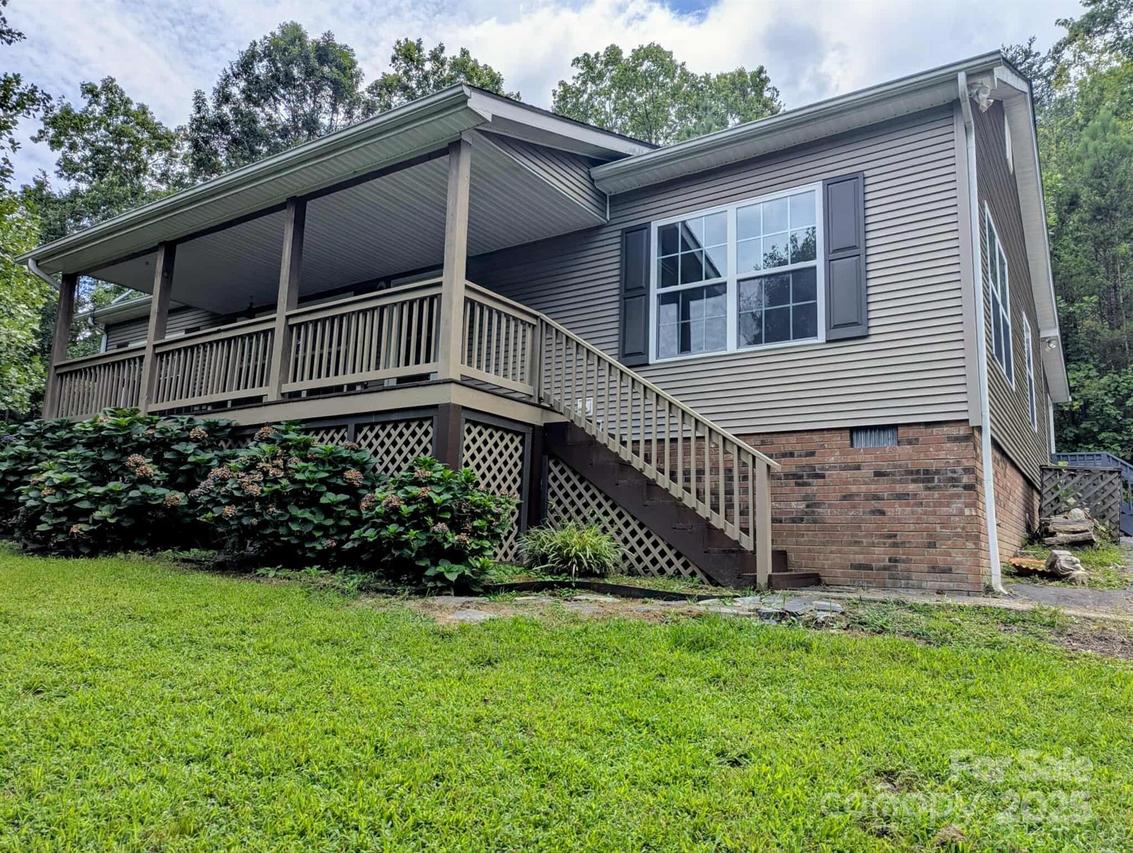 373 Buddy Ct., Rutherfordton, NC 28139