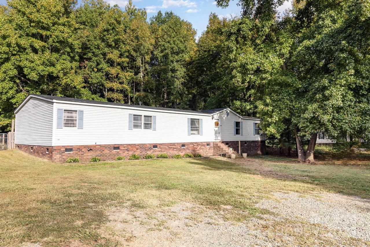 295 Wingate Ln., Rockwell, NC 28138