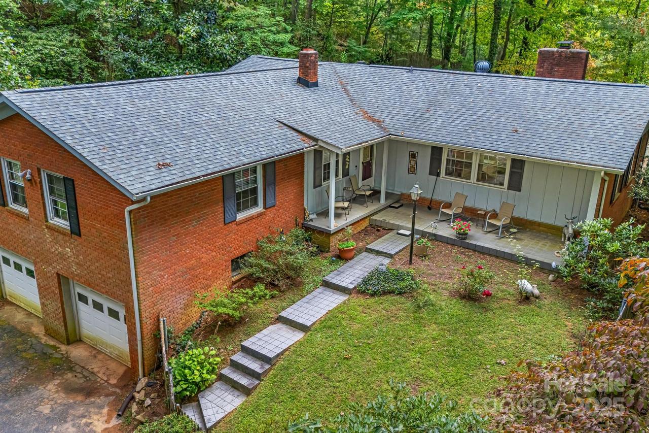 23 Rolling View Dr., Asheville, NC 28805