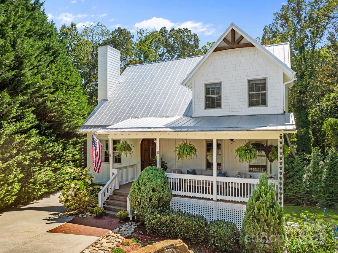 18 Oak Springs Dr., Arden, NC 28704