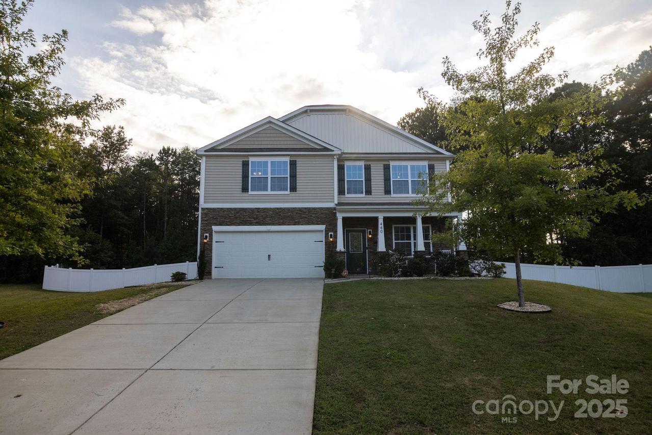 440 Wheat Field Dr., Mount Holly, NC 28120