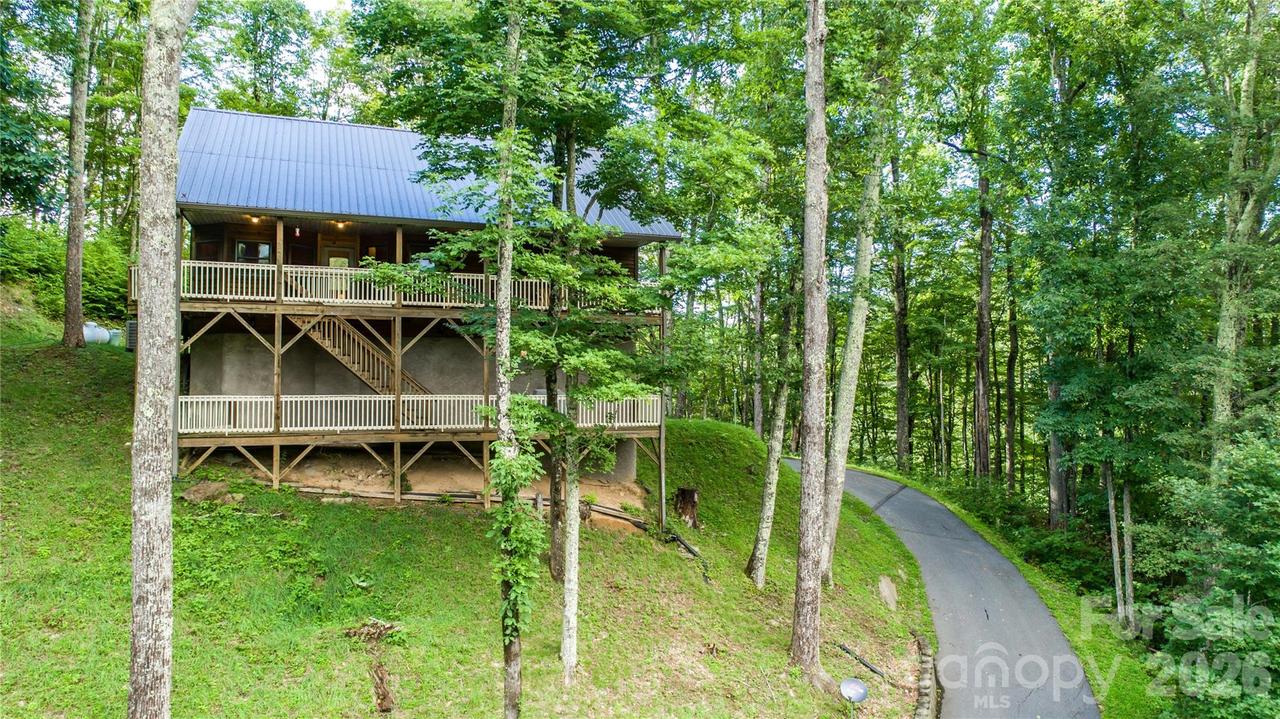 70 Double Back Ln., Mars Hill, NC 28754