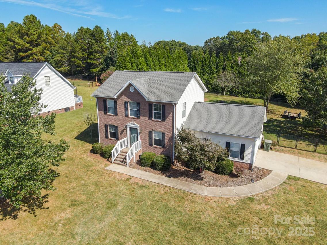 2264 Picnic Dr., Newton, NC 28658