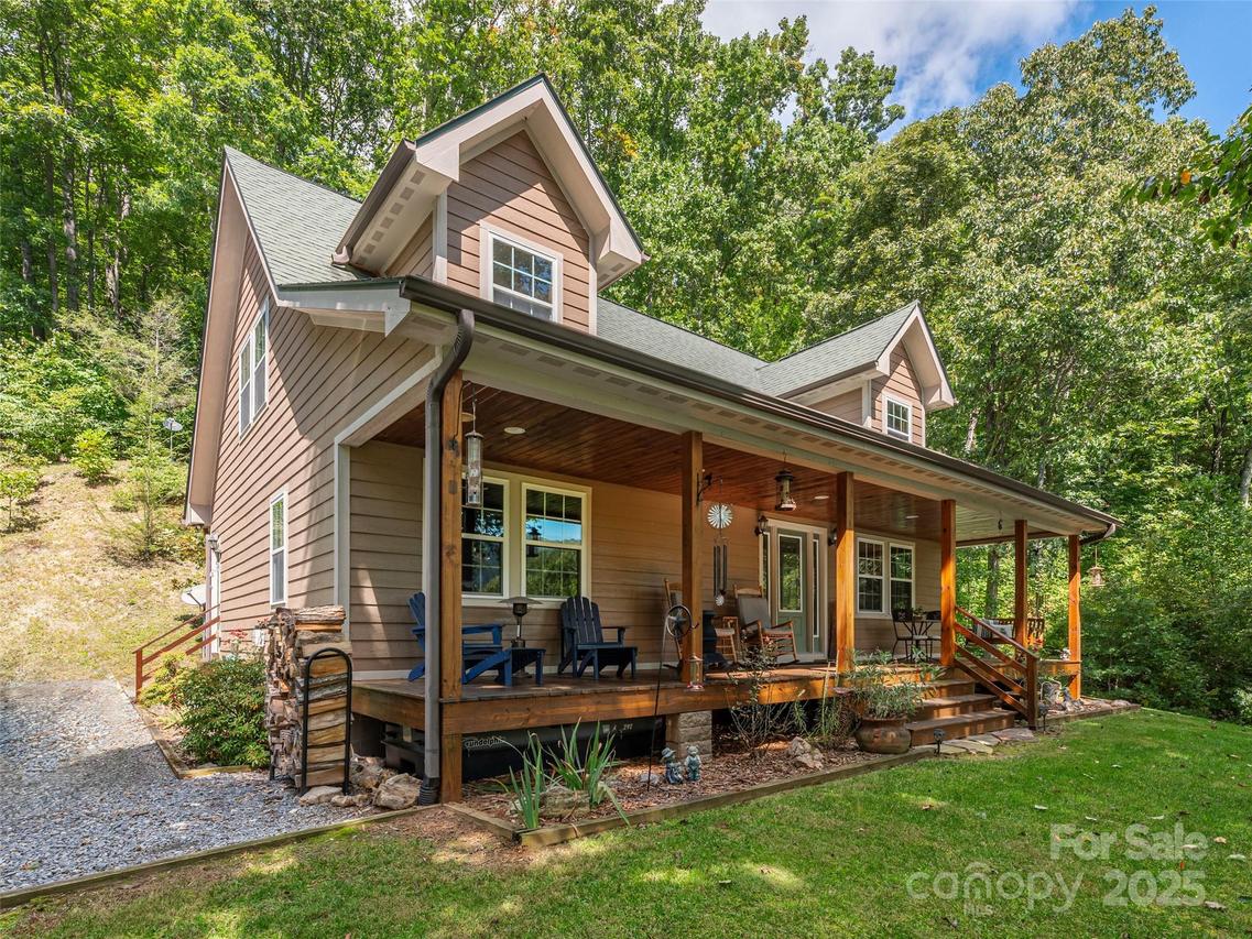 27 Little Roundtop Rd., Clyde, NC 28721