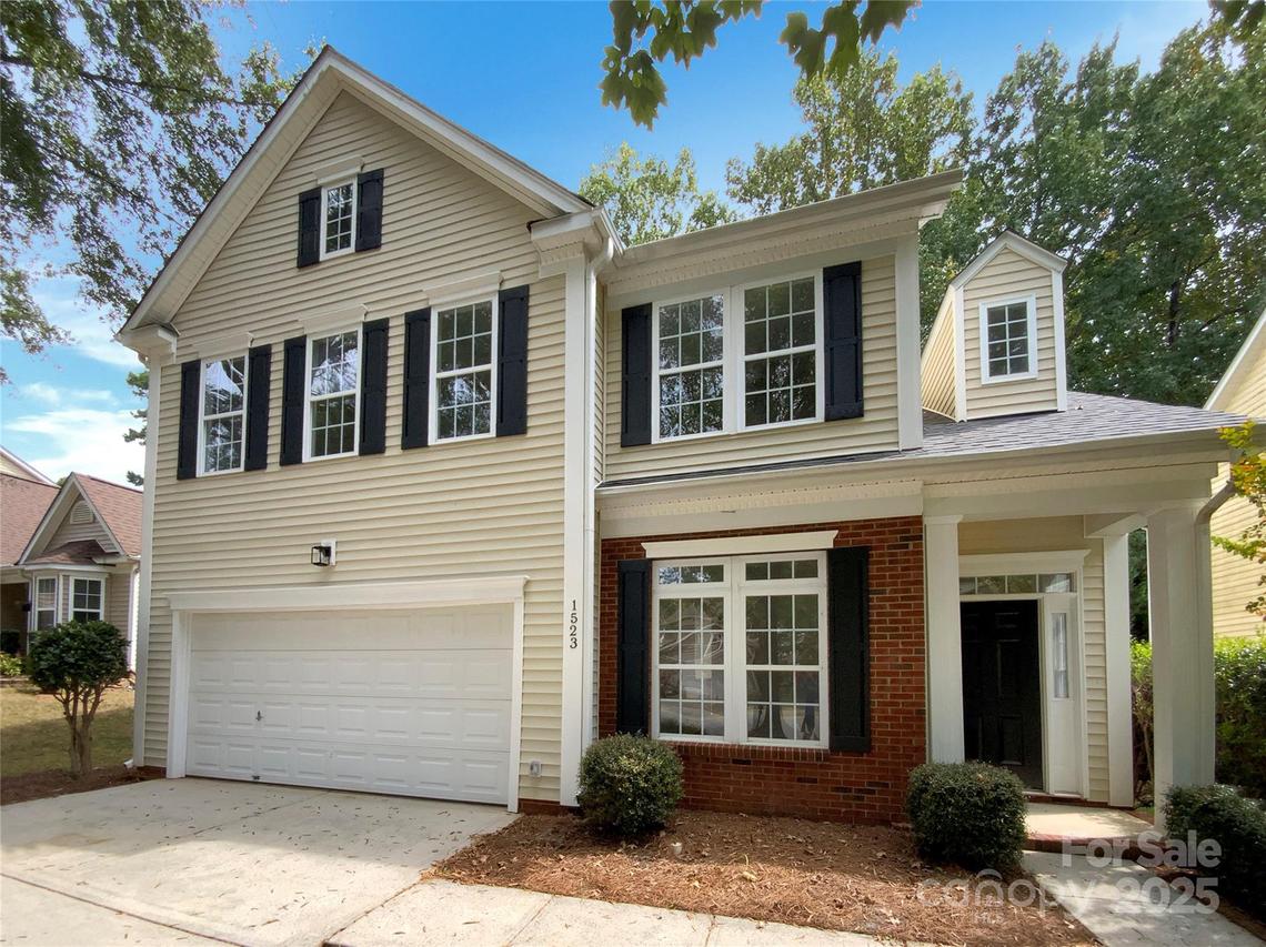 1523 Callender Ln., Charlotte, NC 28269