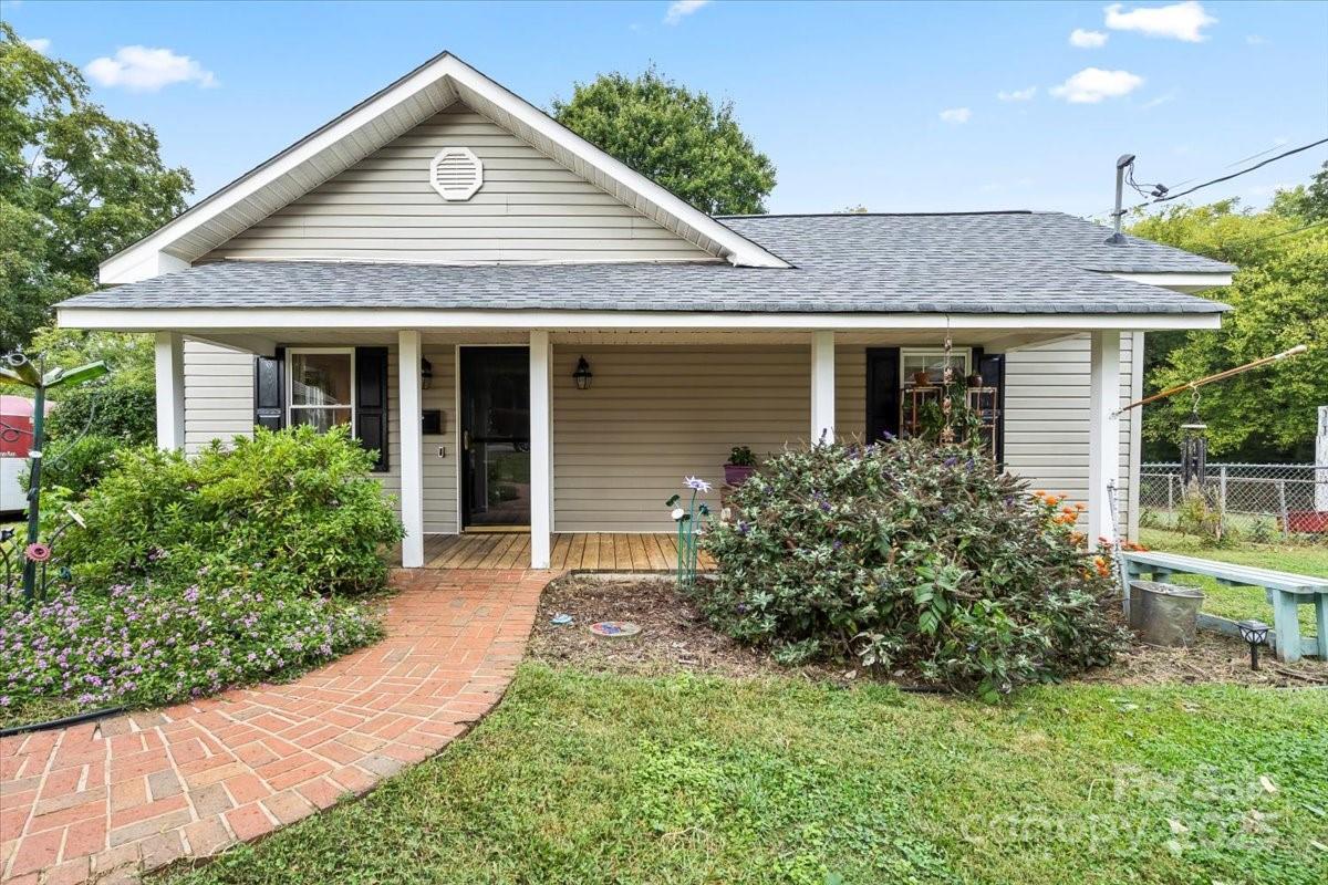 201 Sloan St., Belmont, NC 28012