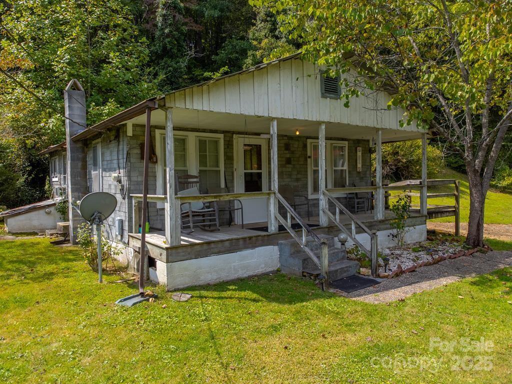 67 Trent Field Rd., Bryson City, NC 28713