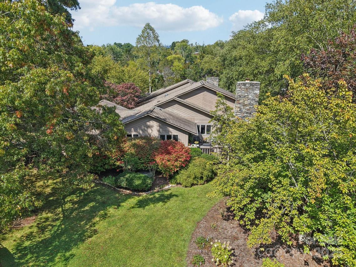 26 Clubside Dr., Asheville, NC 28804