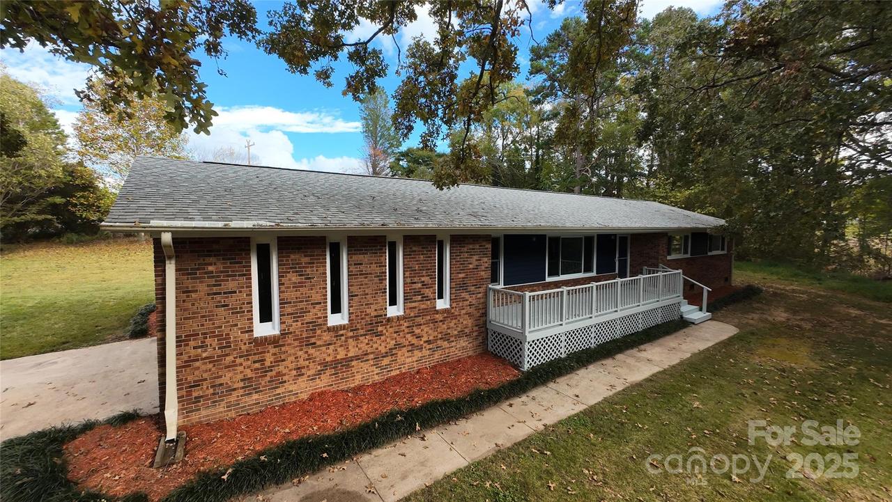 106 Candlewood Dr., Kings Mountain, NC 28086