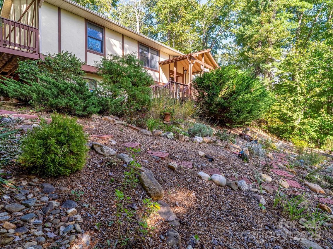 17 Brandywine Ln., Asheville, NC 28805