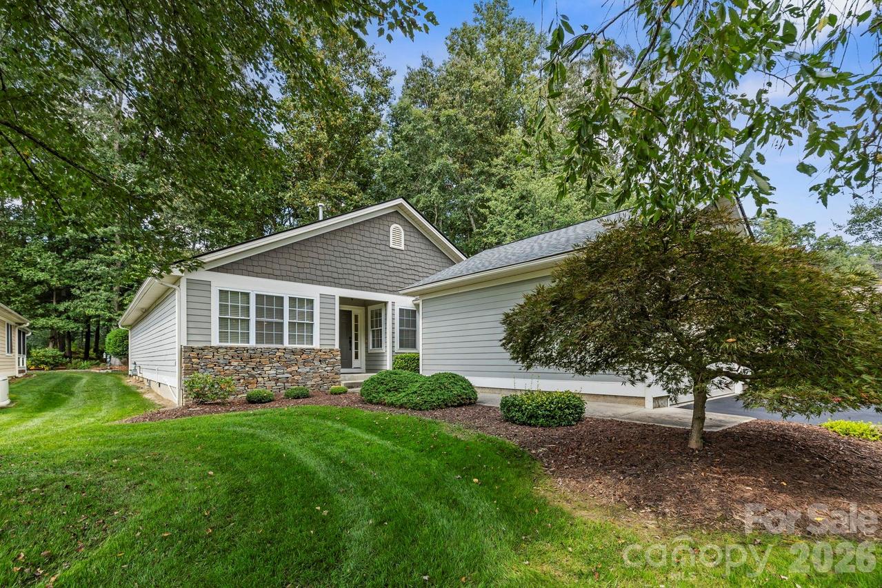 241 Fairway View Dr., Etowah, NC 28729