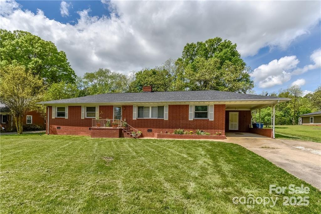 345 S Magnolia St., Mooresville, NC 28115