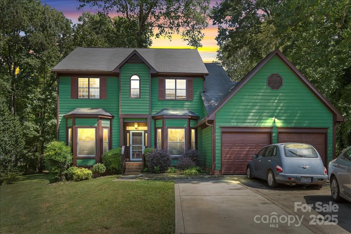 705 Wild Oak Ct., Charlotte, NC 28216
