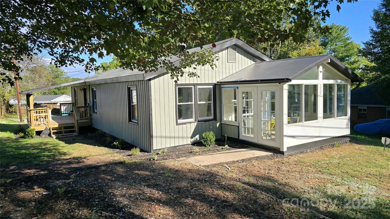 300 Pisgah View Rd., Asheville, NC 28806