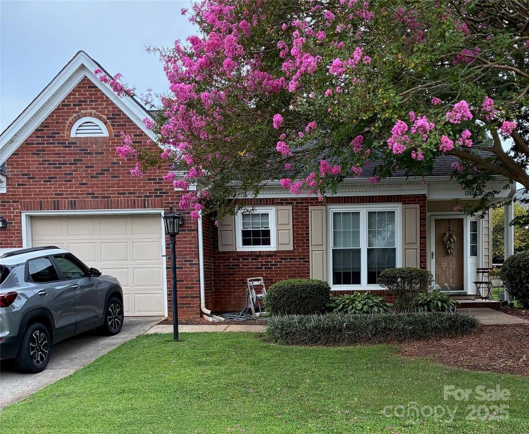 13421 Bolingbrook Ln., Charlotte, NC 28273