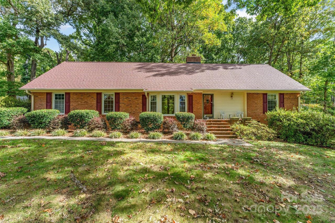 9314 Mountain Aire Cir., Charlotte, NC 28214