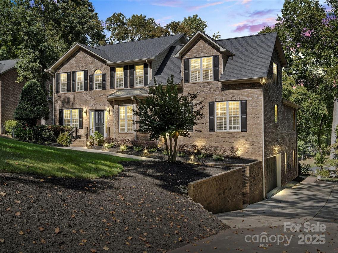172 Beaten Path Rd., Mooresville, NC 28117