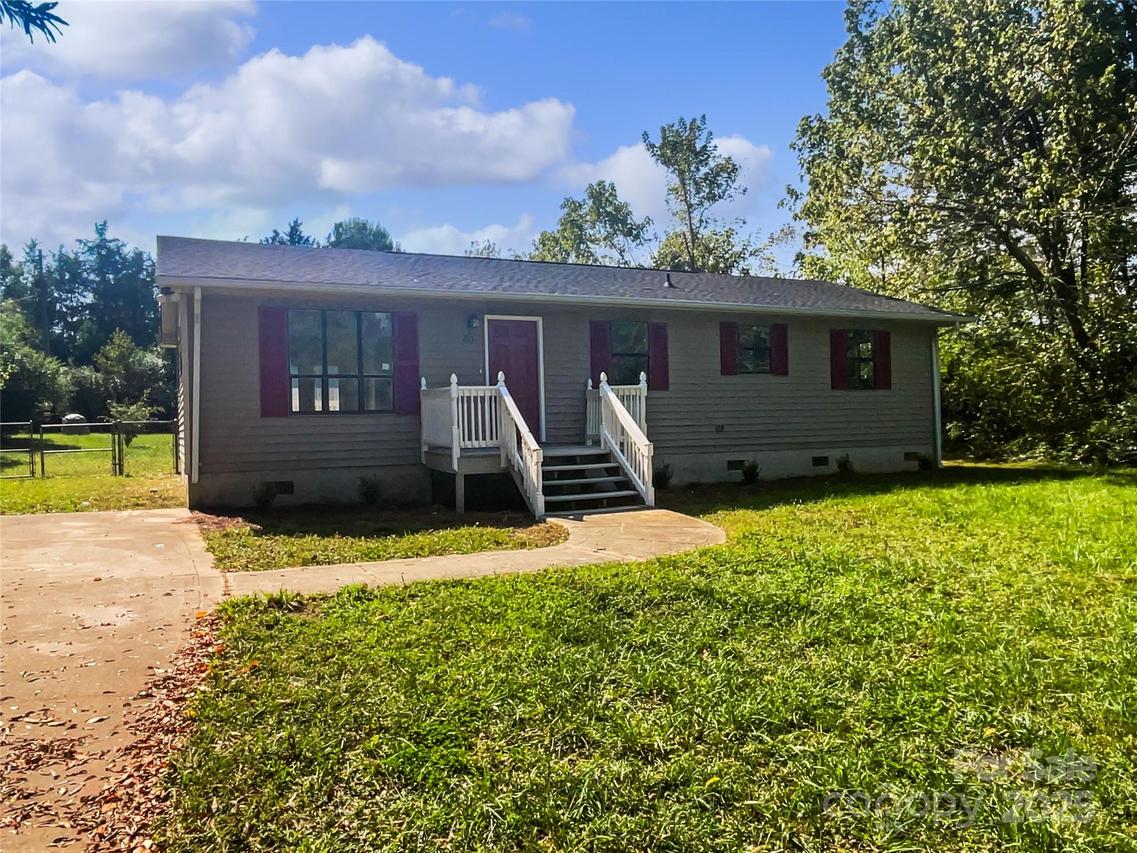 215 J Robinson Pkwy., Kings Mountain, NC 28086