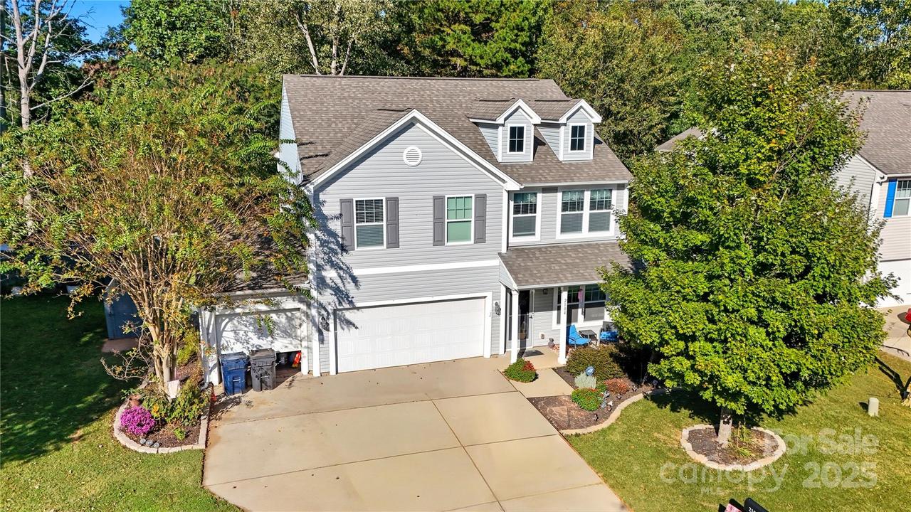 2104 Lake Vista Dr., Mount Holly, NC 28120
