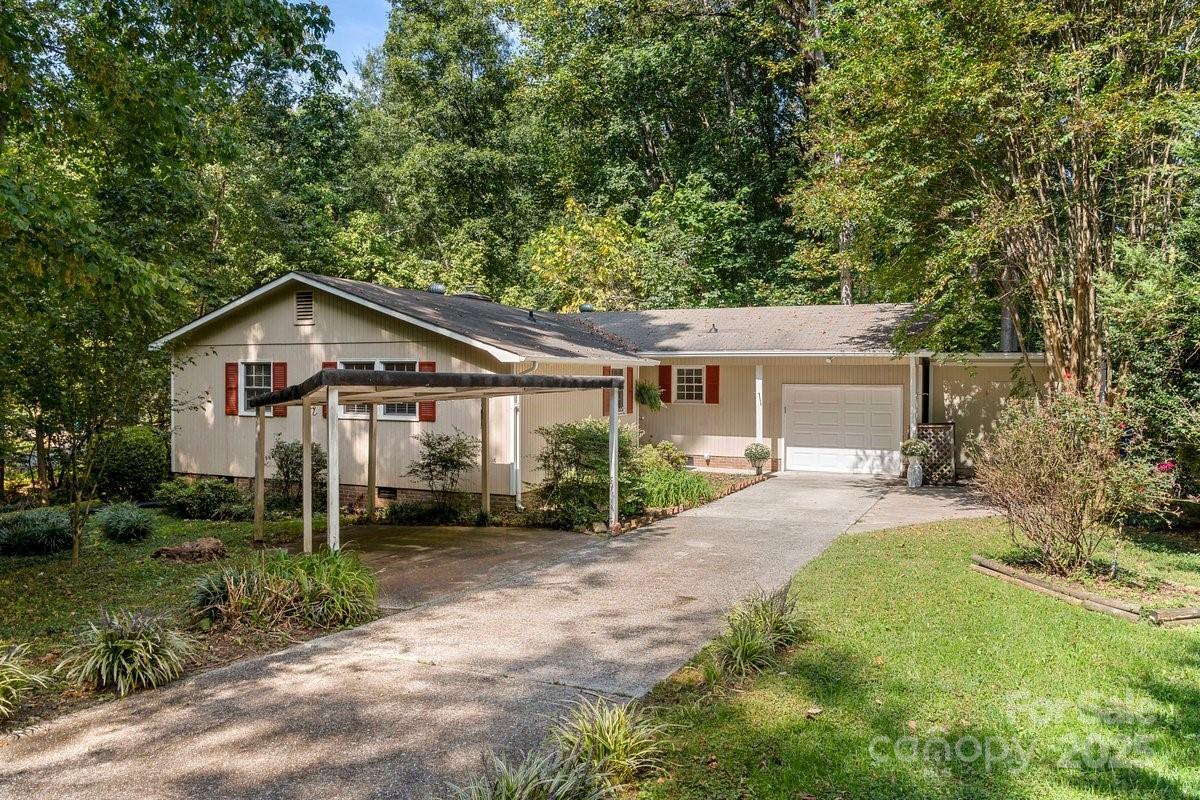 8448 Huckleberry Tr., Concord, NC 28027