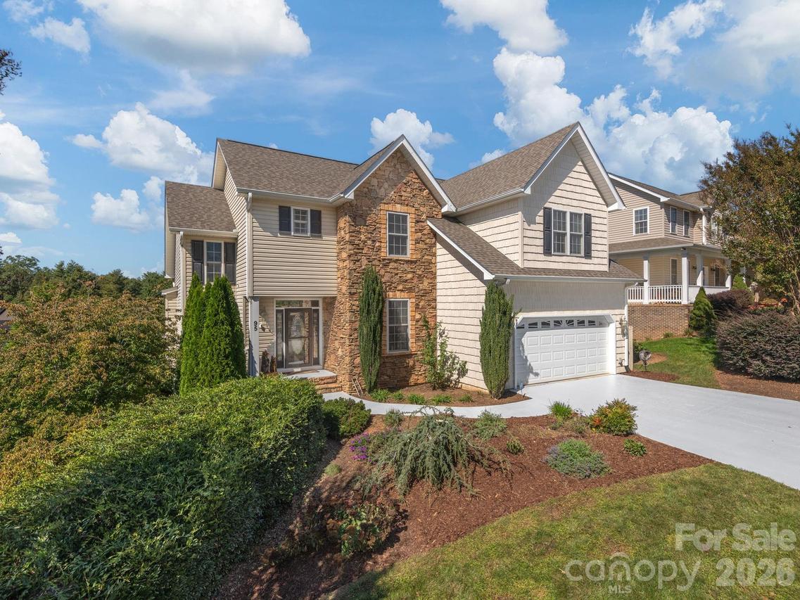 95 Driftstone Cir., Arden, NC 28704