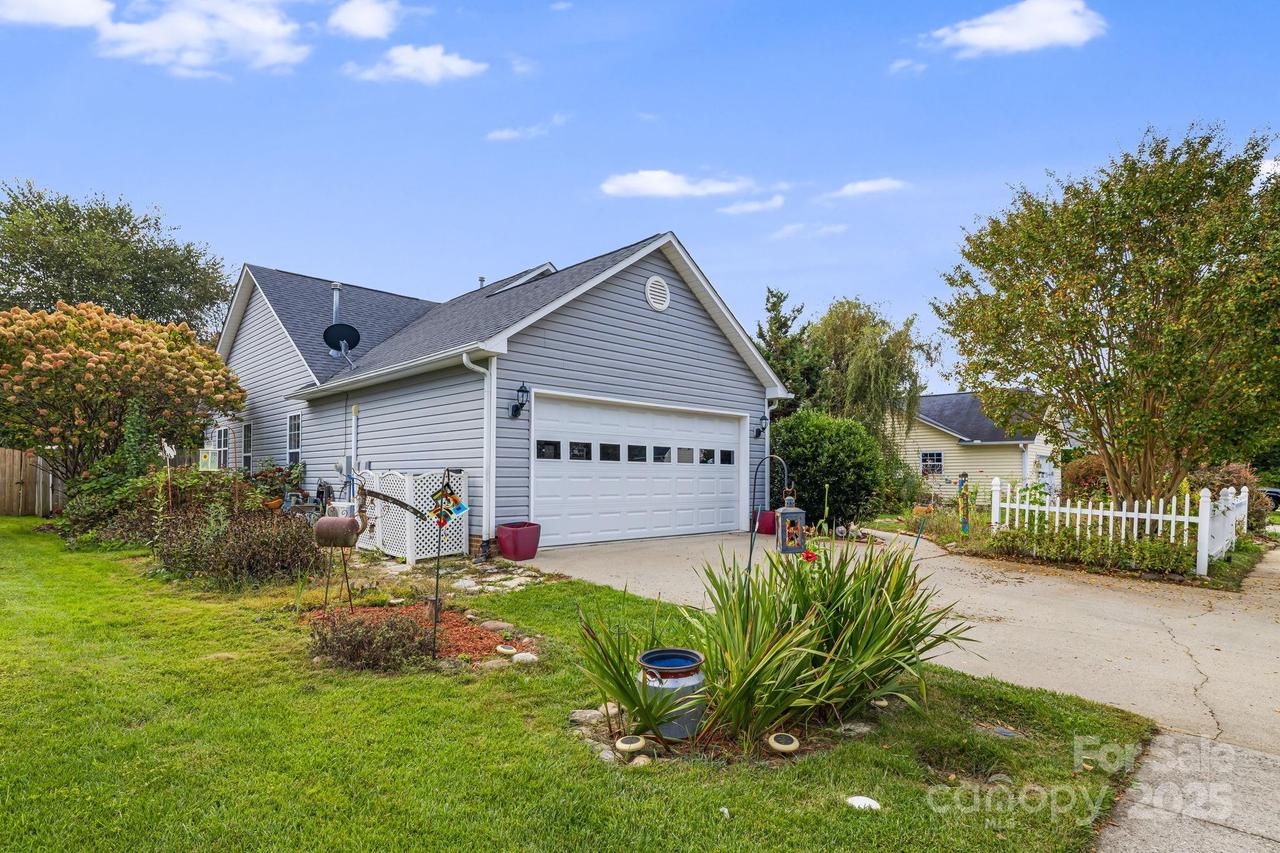 107 S Sunberry Tr., Fletcher, NC 28732