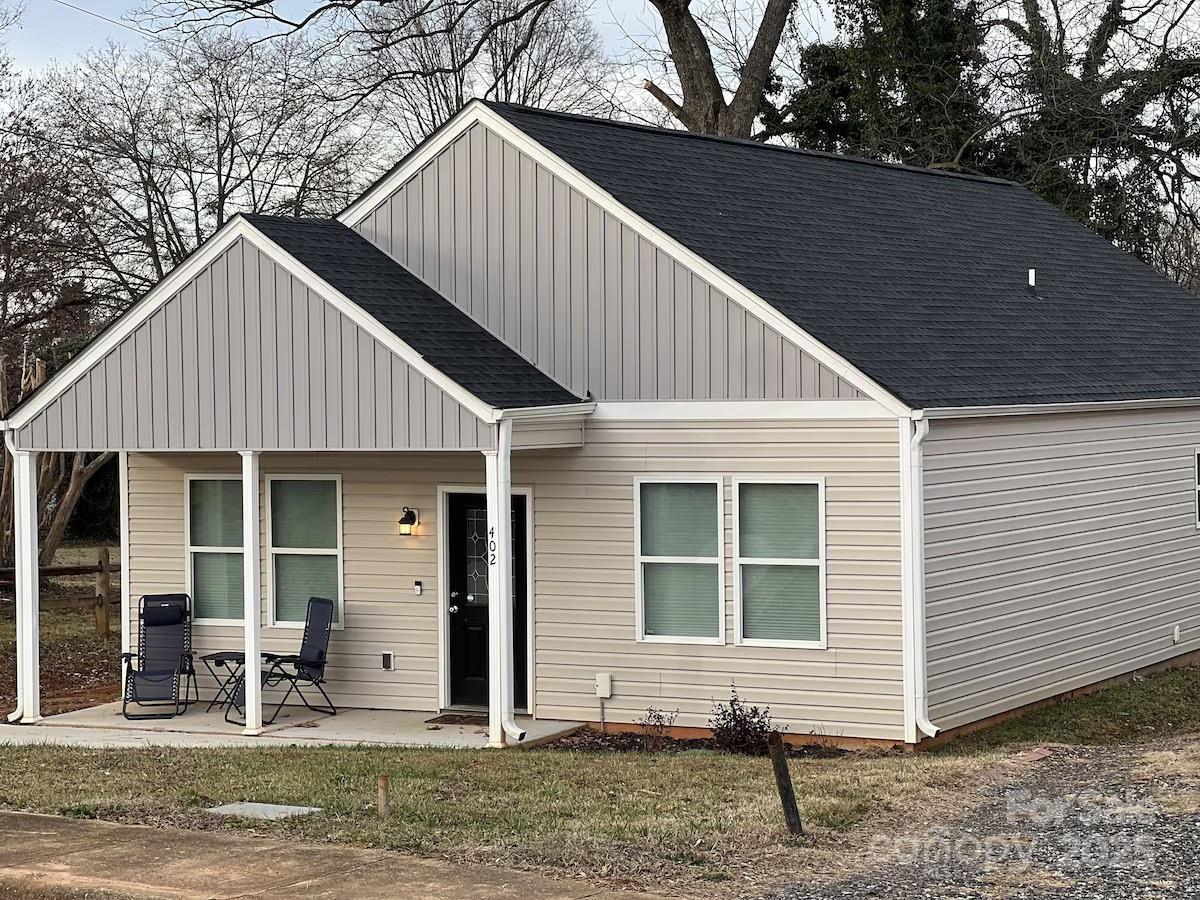 402 2nd St., Hickory, NC 28602