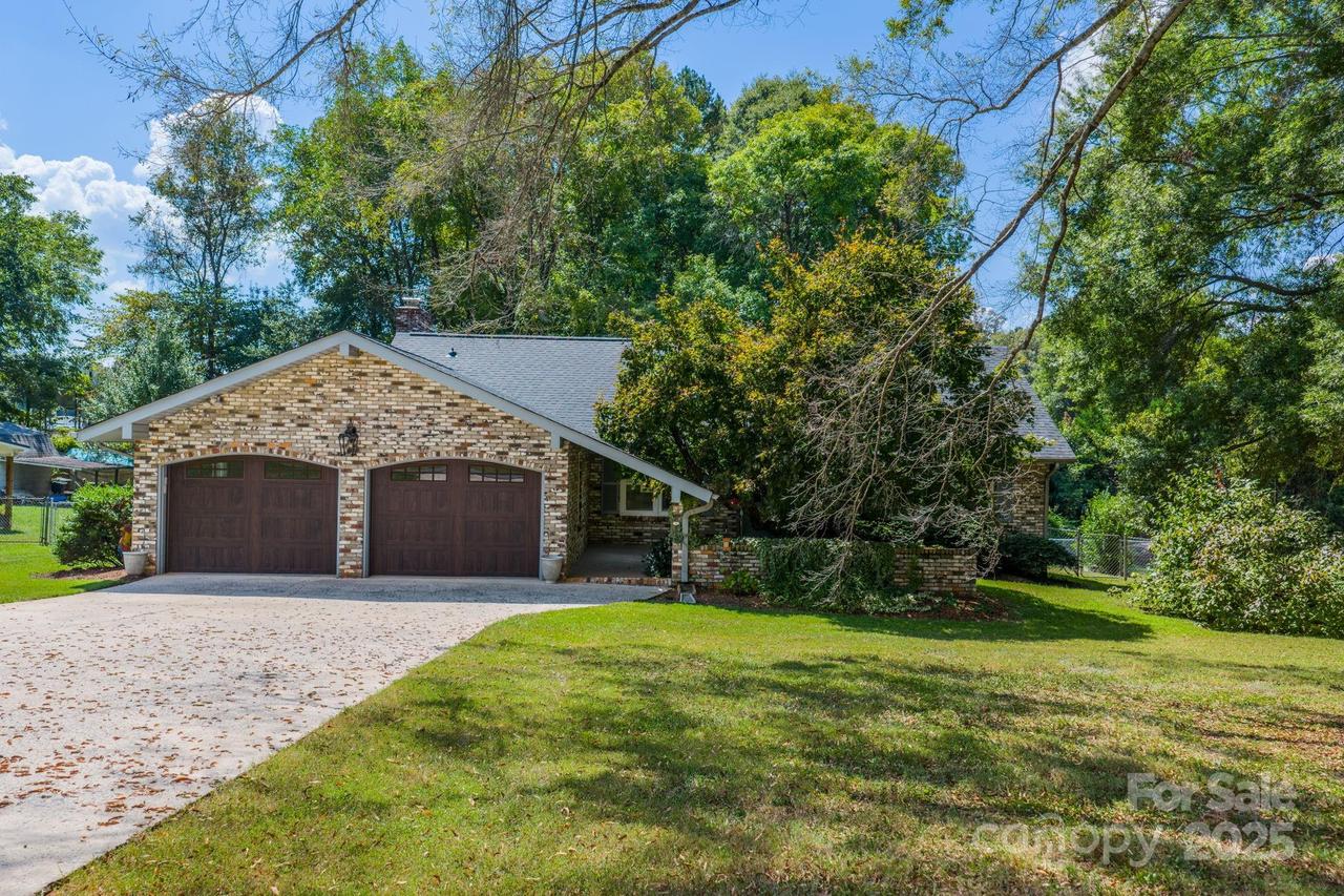 312 W Murray St., Maiden, NC 28650