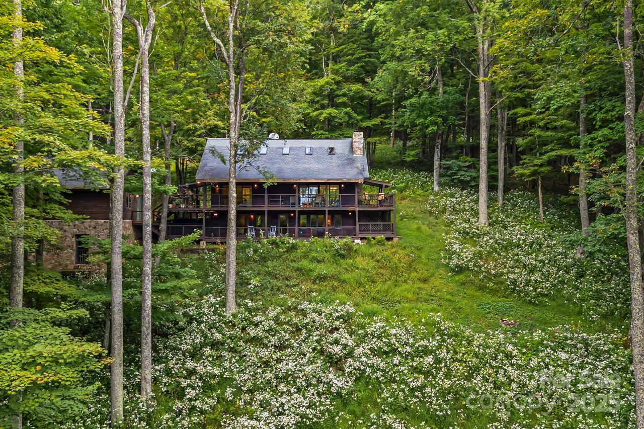 544 Tearshirt Ln. #310, 311, 325, Mars Hill, NC 28754