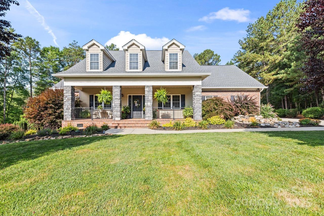 221 Riverwalk Dr., Connelly Springs, NC 28612