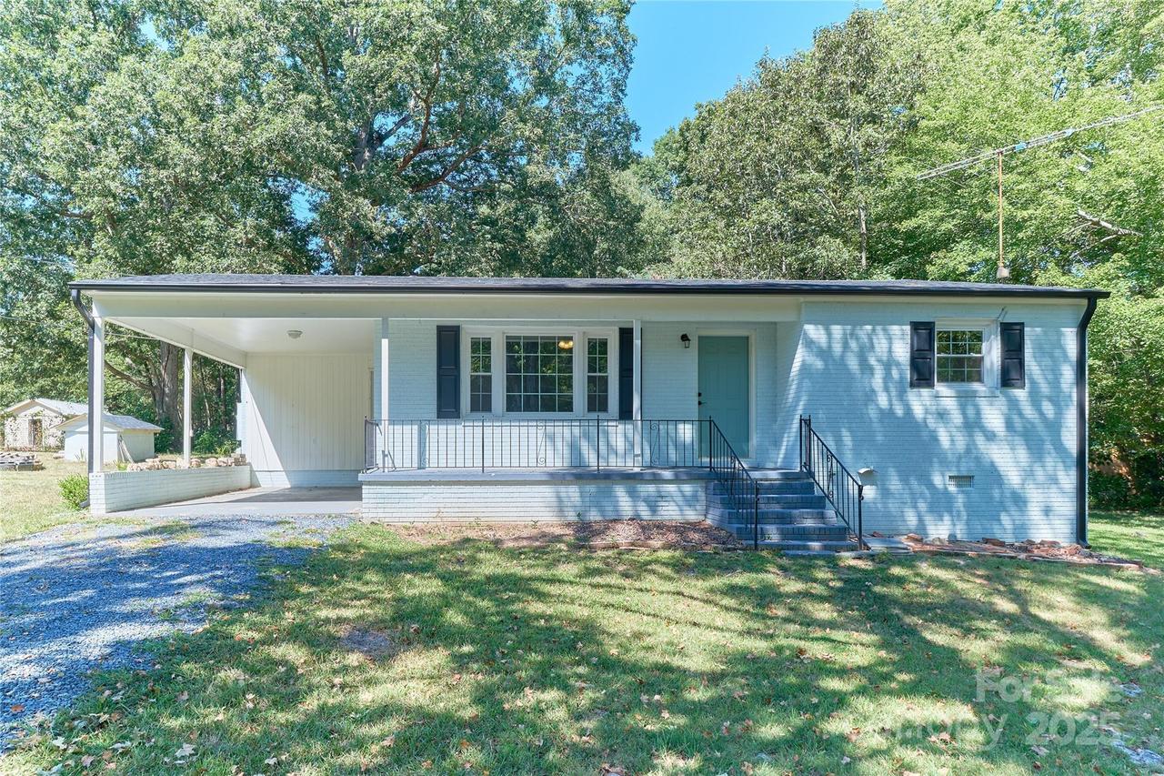 2112 Mack Rd., Asheboro, NC 27205